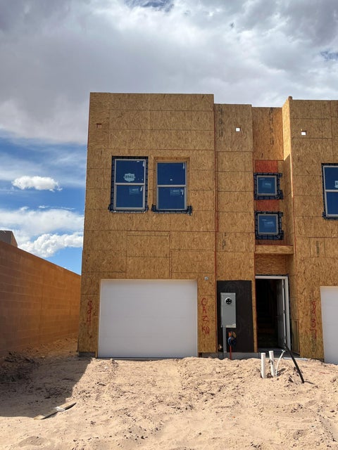Townhouse For Sale - 8941 Mountain Ash Avenue<br/> Bernalillo County, Albuquerque, NM 87121