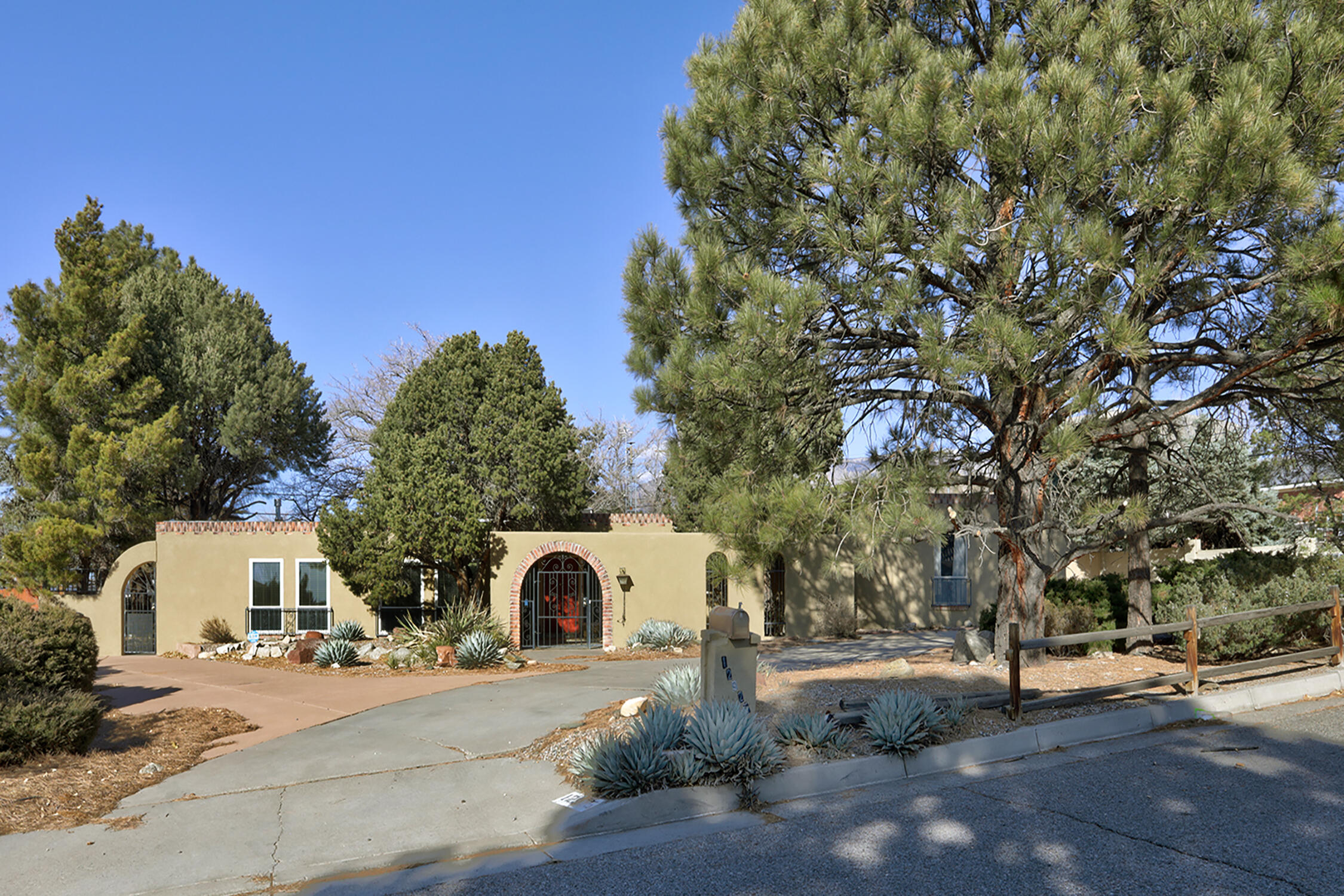 12925 Blackstone Road, Albuquerque, New Mexico image 1