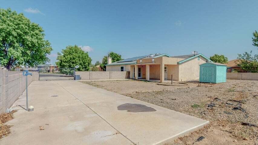 1056 Manzano Avenue, Los Lunas, New Mexico image 17