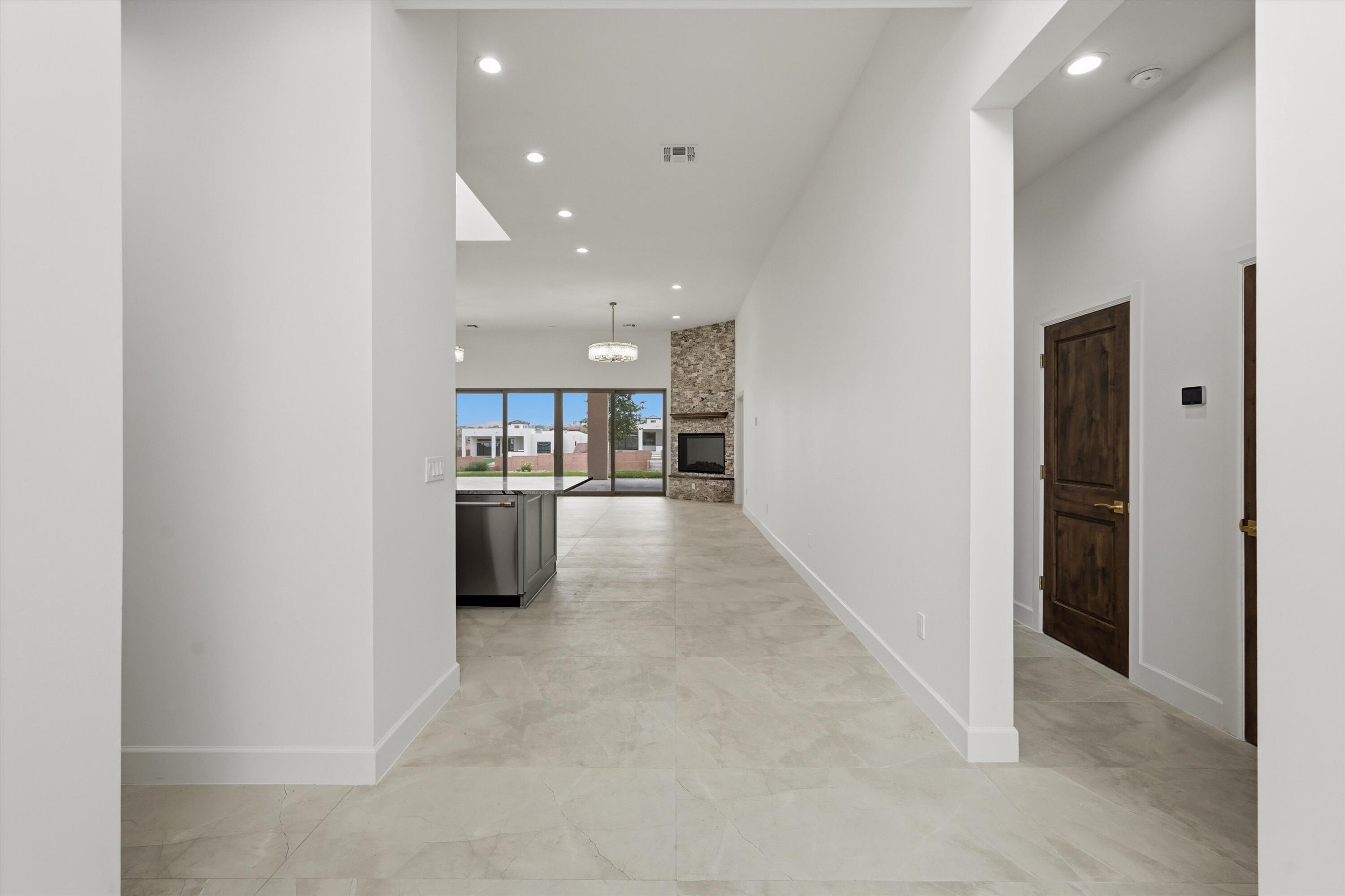 2021 Santa Ana Road NE