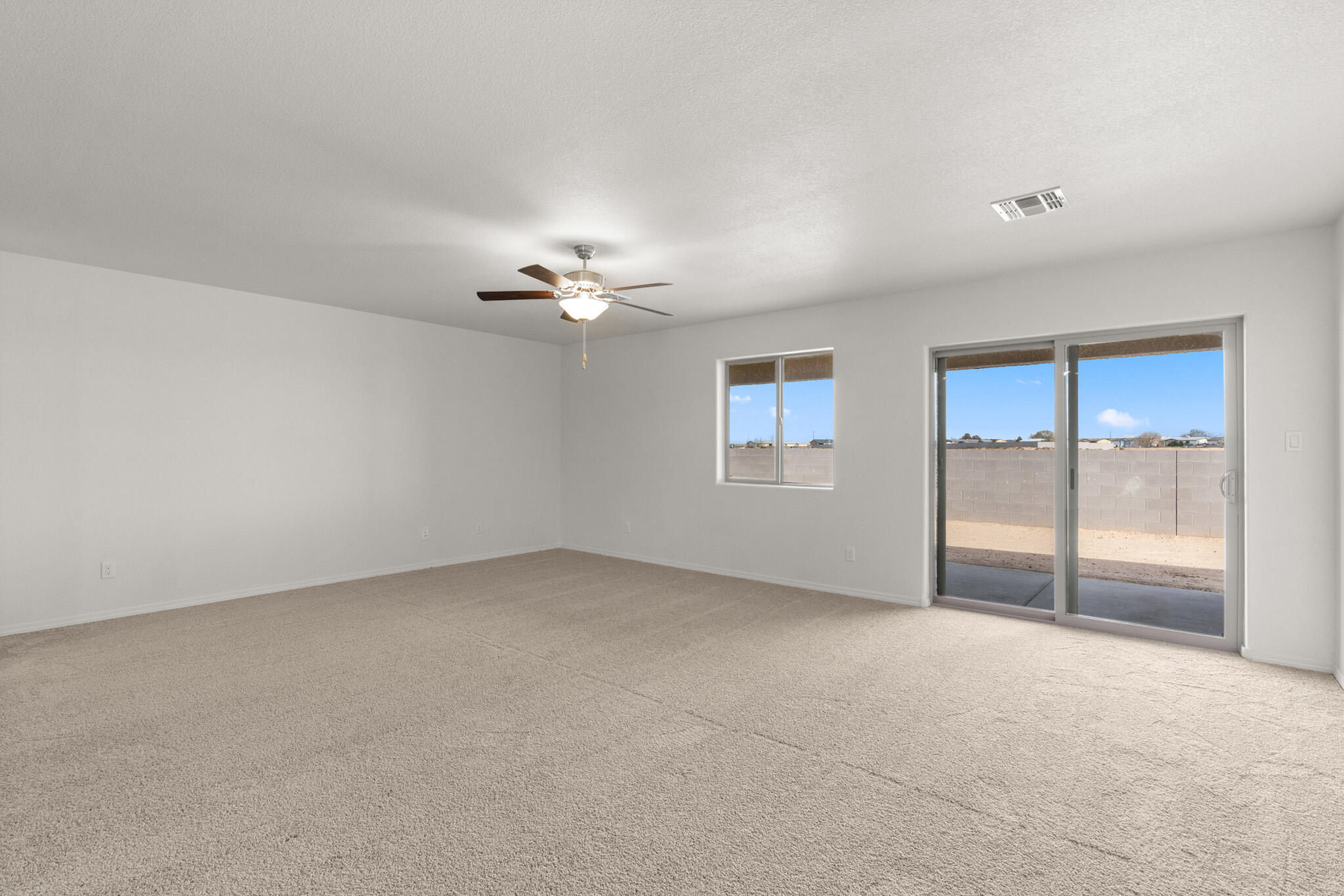 2608 Desi Loop, Belen, New Mexico image 3