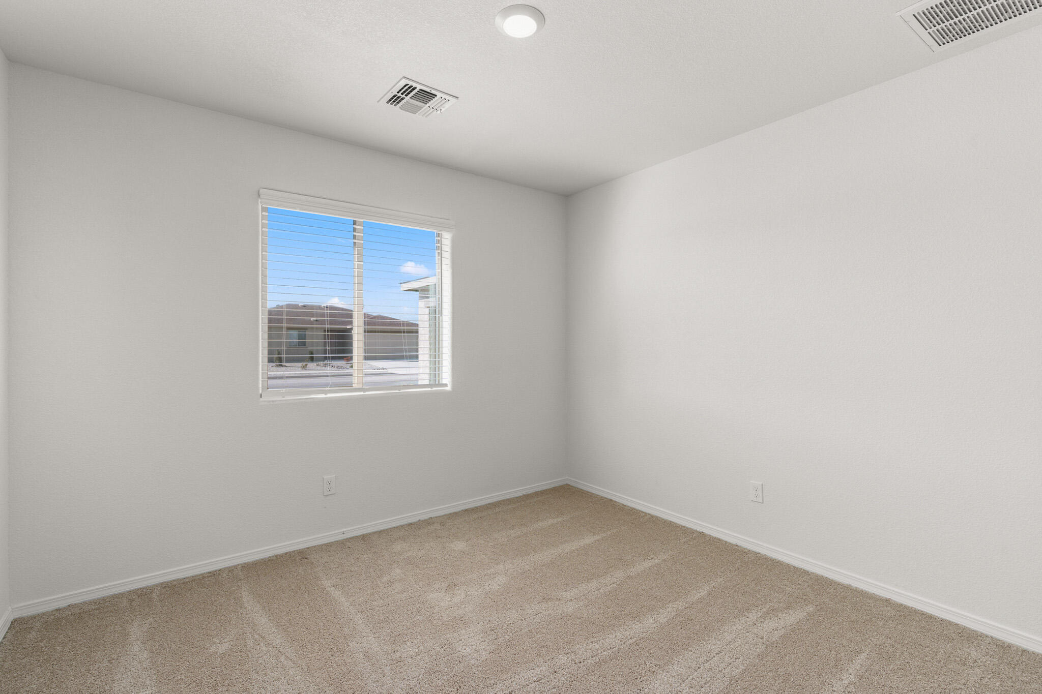 2608 Desi Loop, Belen, New Mexico image 9