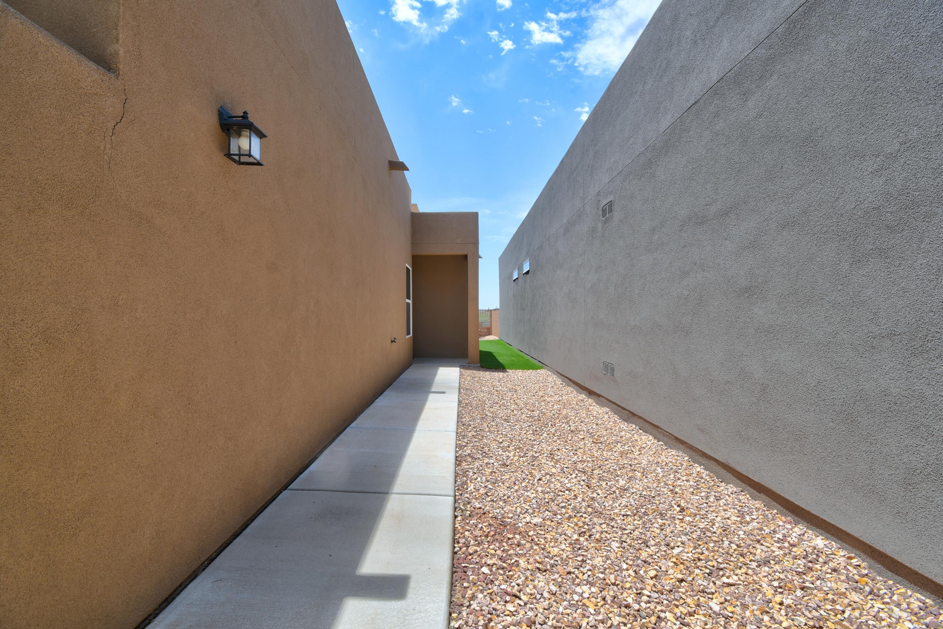 1330 Tierra Verde Loop NW