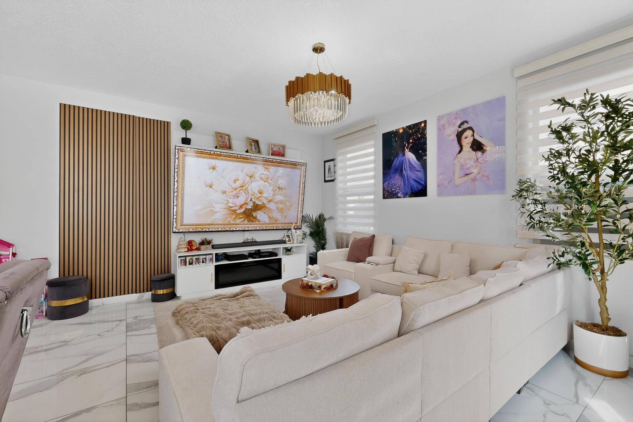 3054 W Calle Nueva Vista