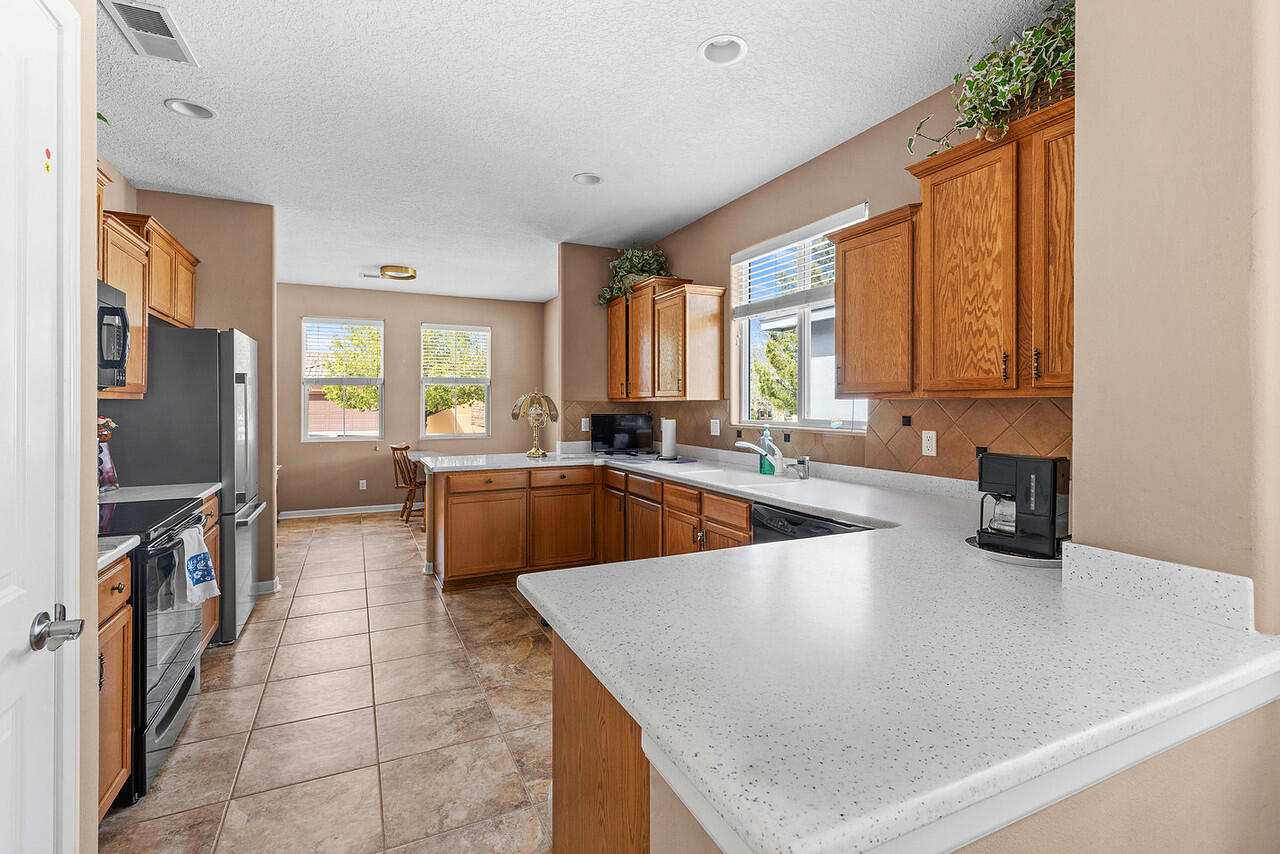 470 Zuni River Circle SW