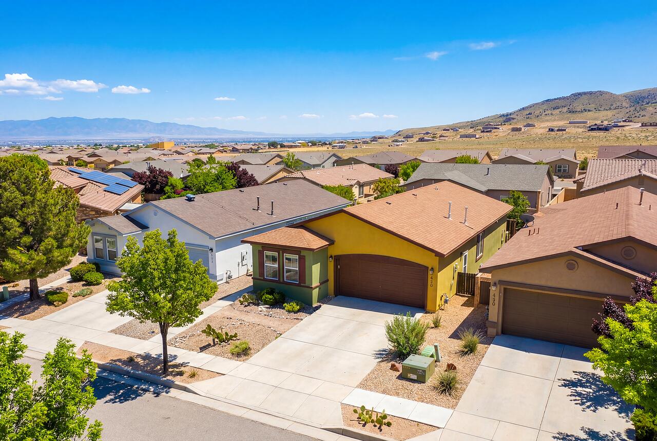 470 Zuni River Circle SW