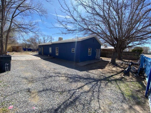 Homes For Sale - 3022 Aaron Court<br/> Albuquerque, NM 87105