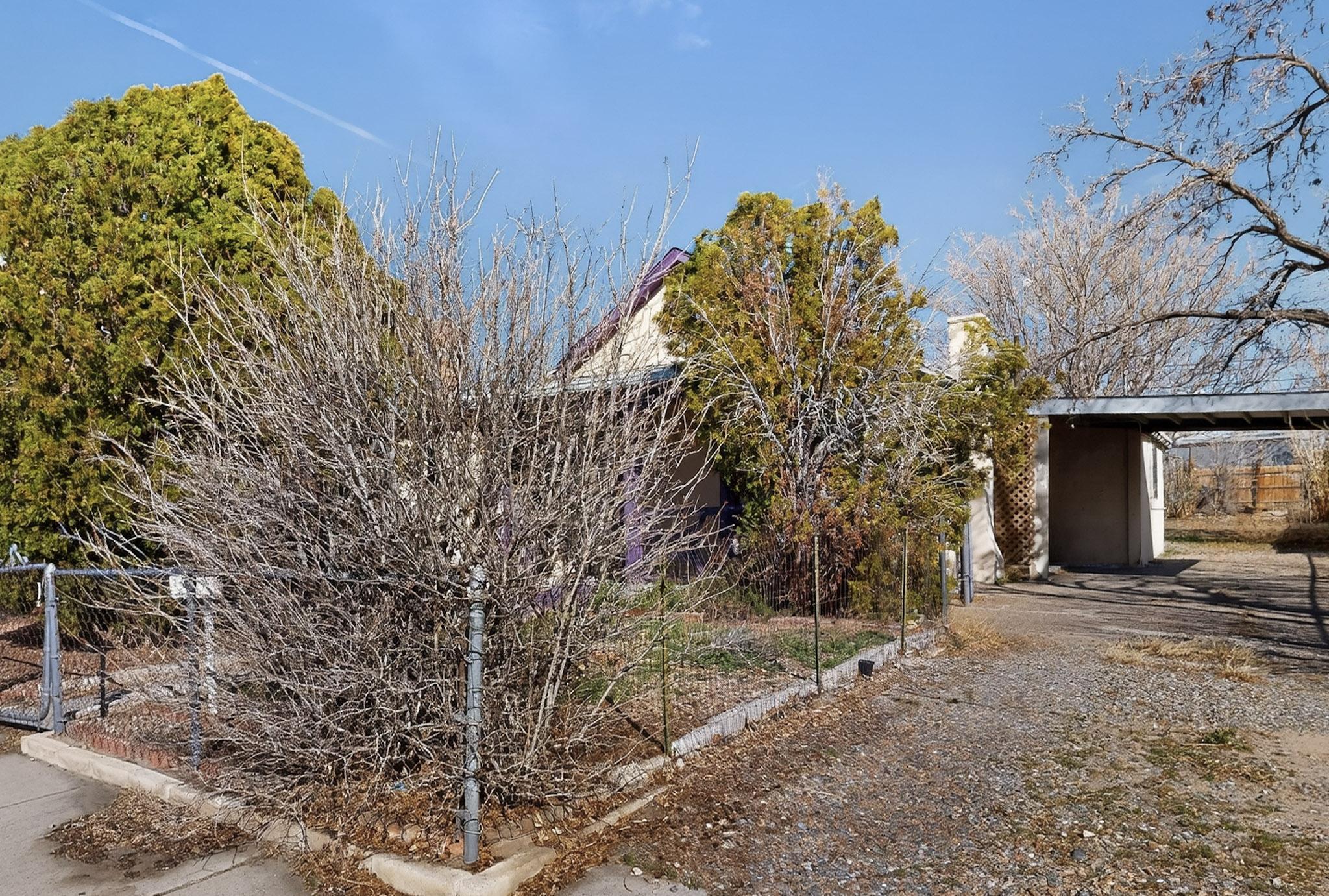 1204 Edith Boulevard SE