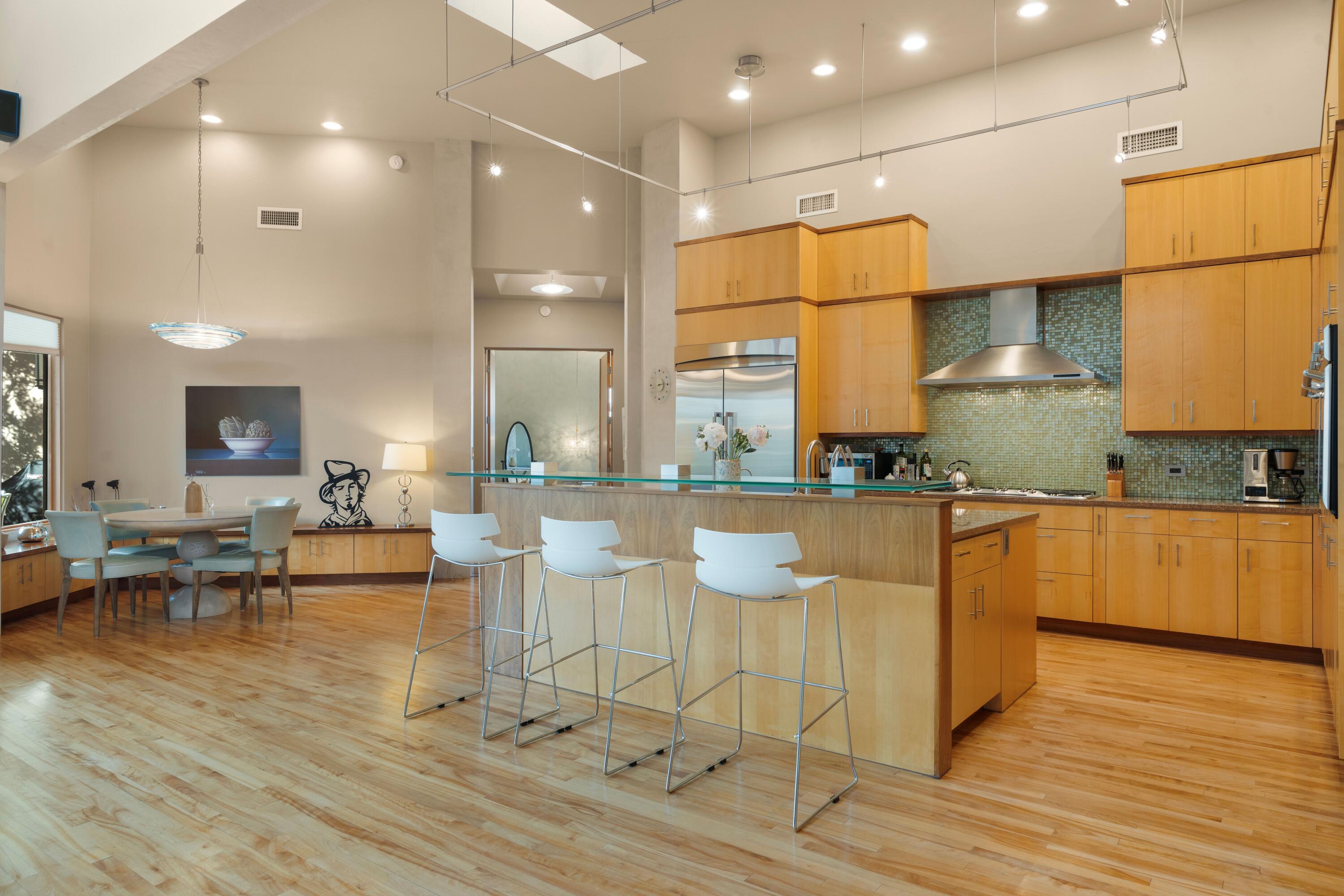 7816 Florence Avenue NE