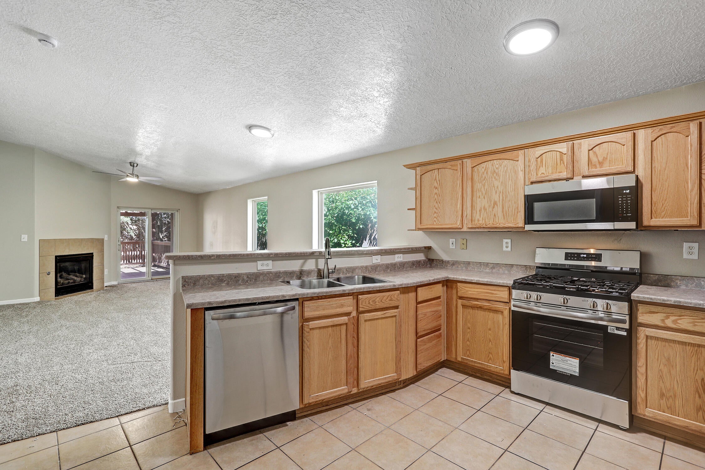 1440 Reynosa Loop SE
