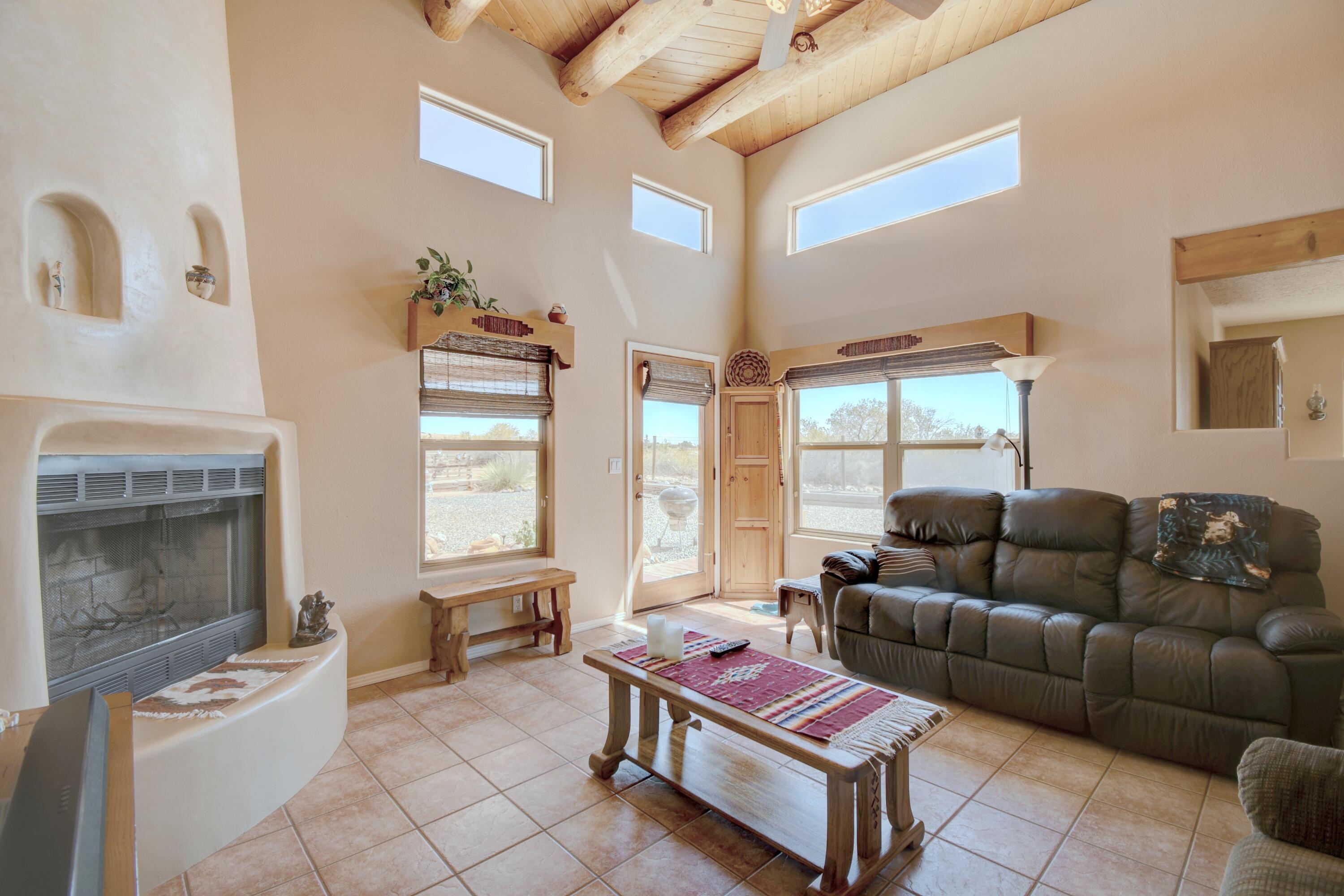 6037 Matamoros Road, Rio Rancho, New Mexico image 5