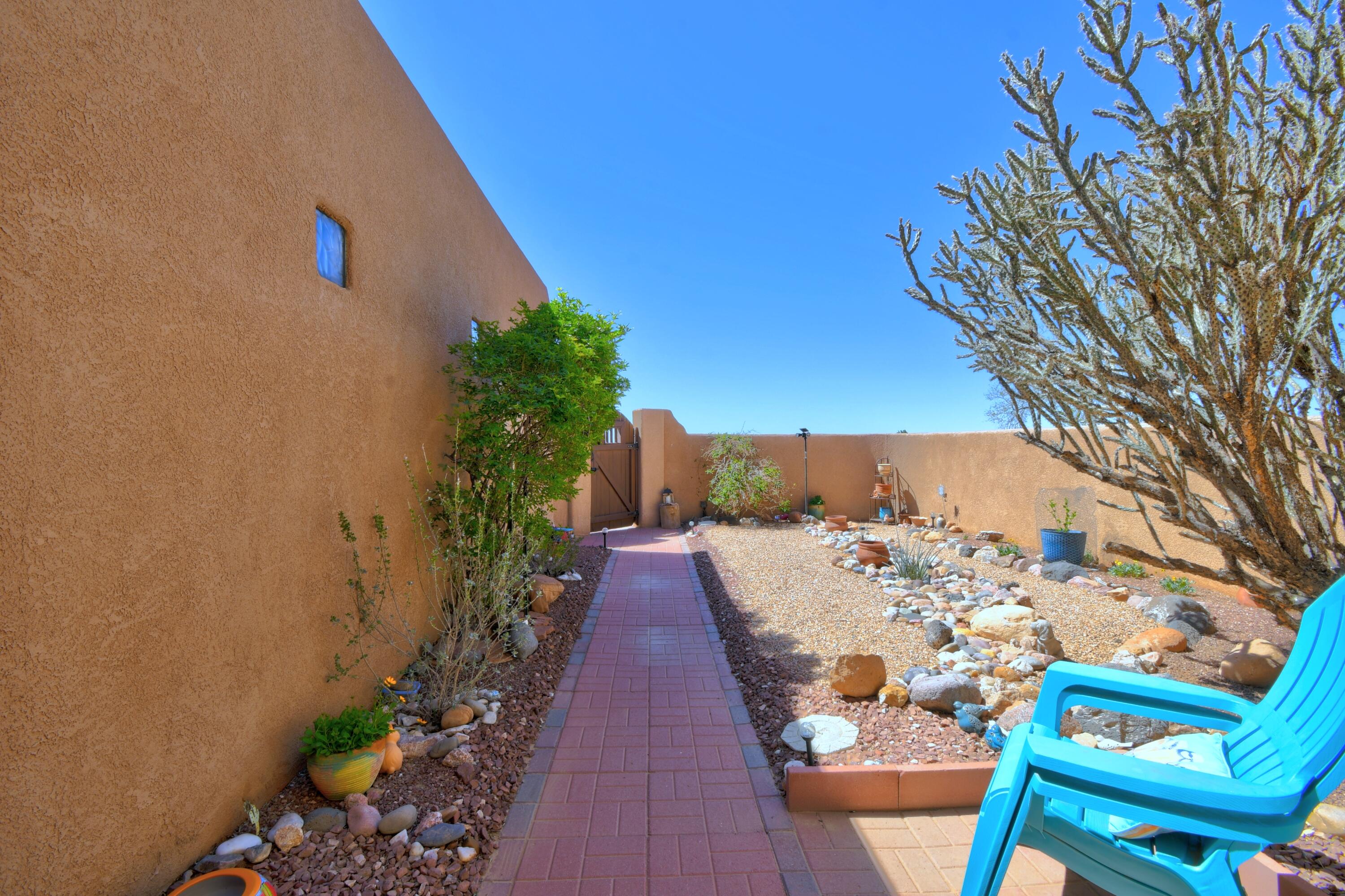 6037 Matamoros Road, Rio Rancho, New Mexico image 12