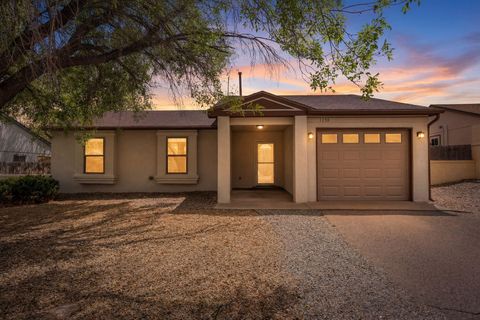 Photo of 1358 Golden Eye Loop NE, Rio Rancho, NM 87144 (MLS # 1101281)
