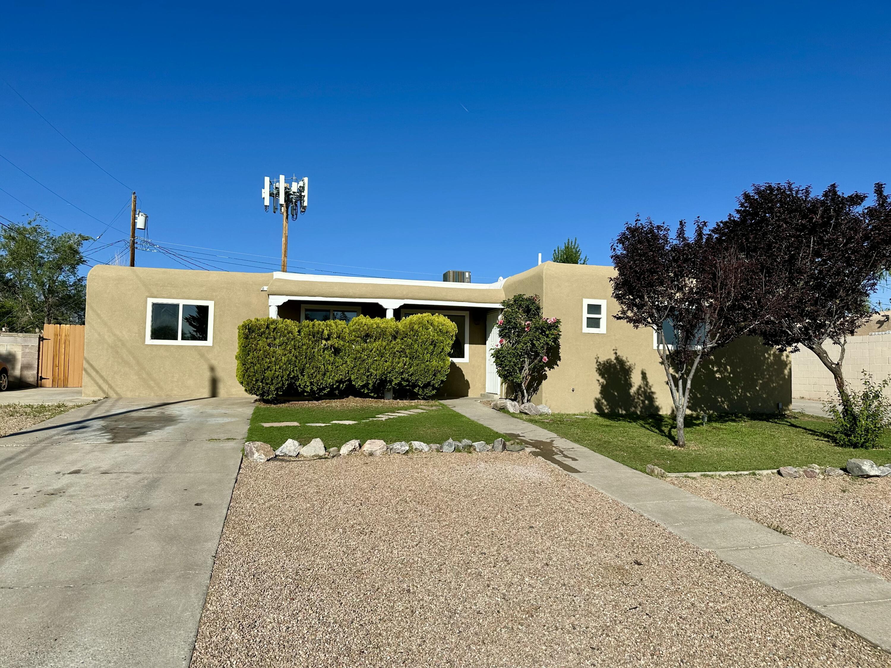 3012 Conchas Street, Albuquerque, New Mexico image 1