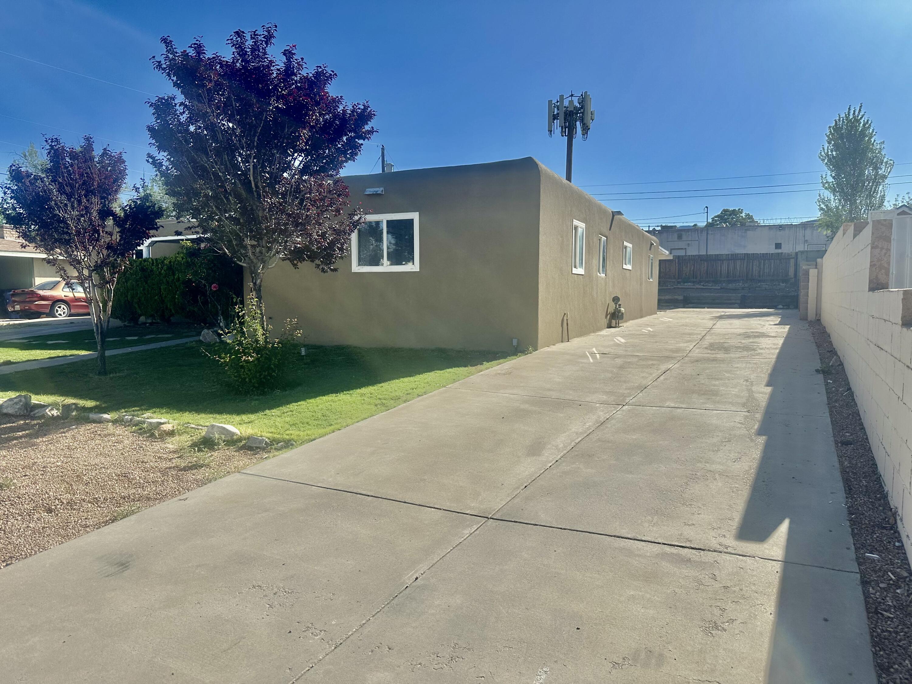 3012 Conchas Street, Albuquerque, New Mexico image 2