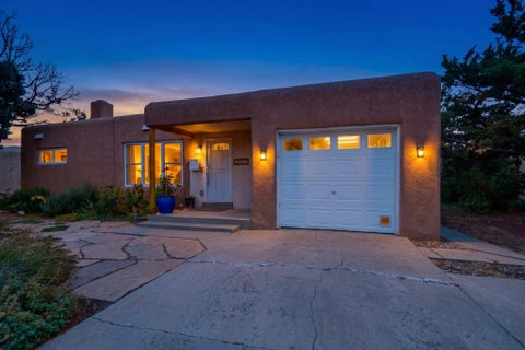 Homes For Sale - 1409 Adams Street<br/> Albuquerque, NM 87110