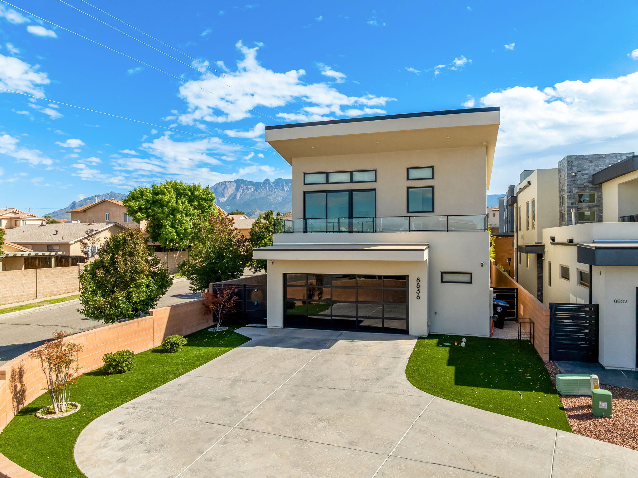 8836 Silver Oak Lane NE