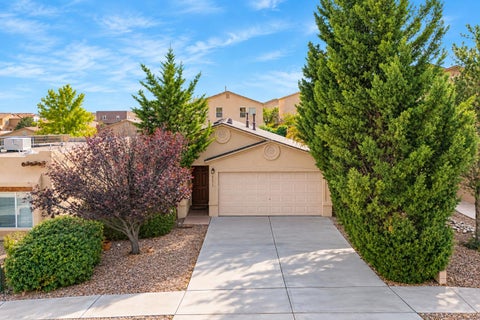 Homes For Sale - 8211 Wolverine Drive<br/> Albuquerque, NM 87120
