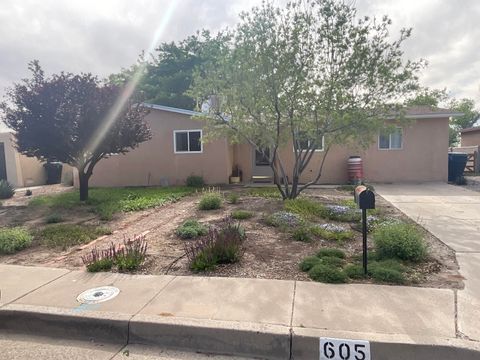 Photo of 605 Sandler Drive NE, Albuquerque, NM 87123 (MLS # 1102469)