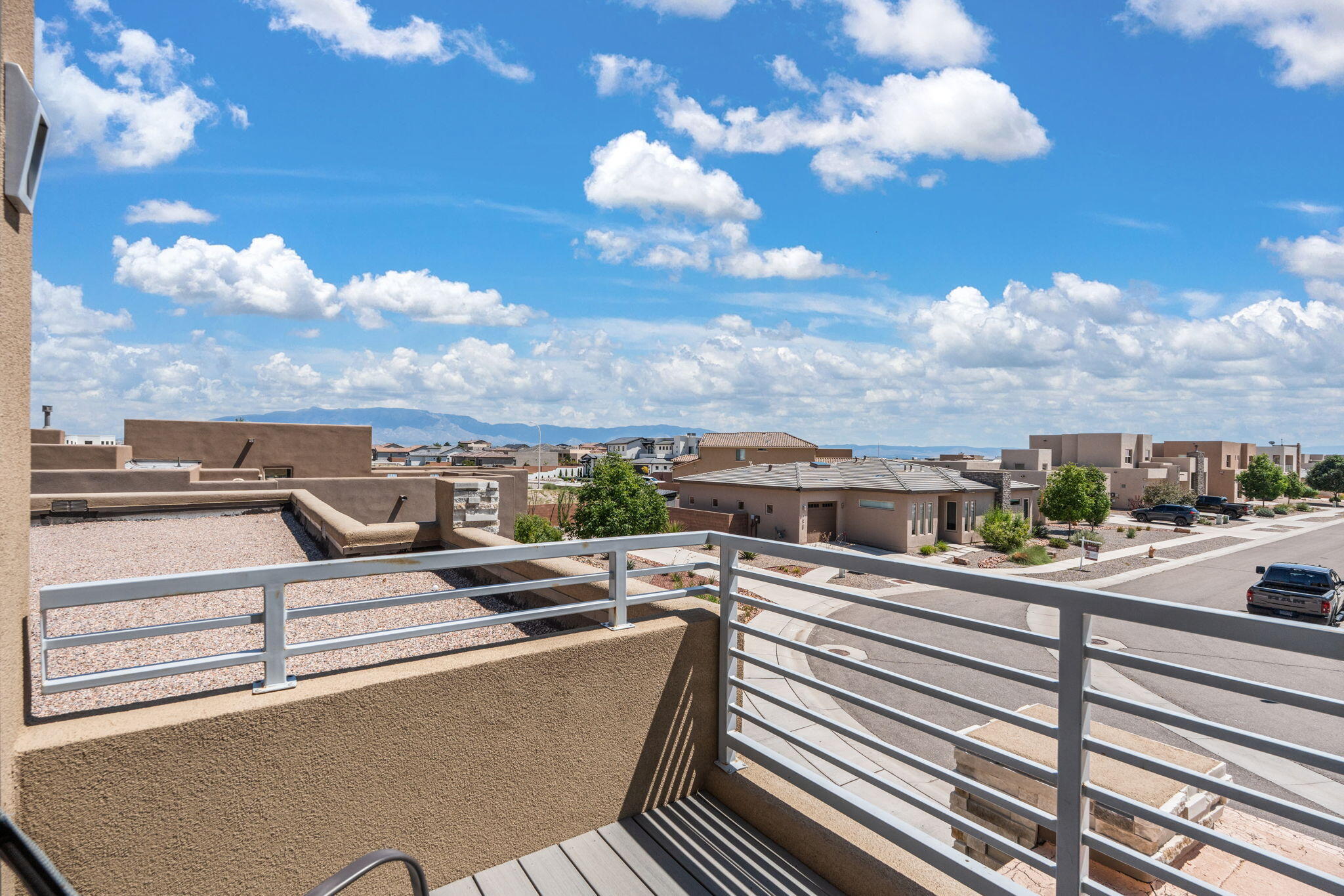 6527 Trestle Glen Road NW