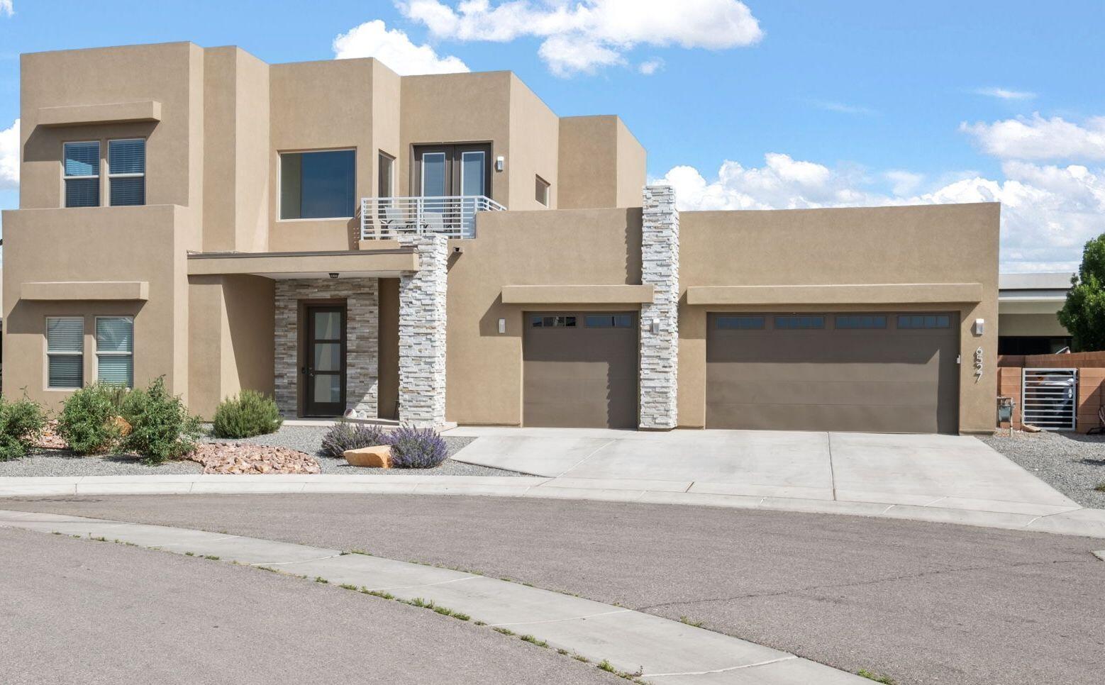 6527 Trestle Glen Road NW