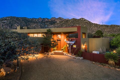 Photo of 51 Rock Ridge Drive NE, Albuquerque, NM 87122 (MLS # 1091993)