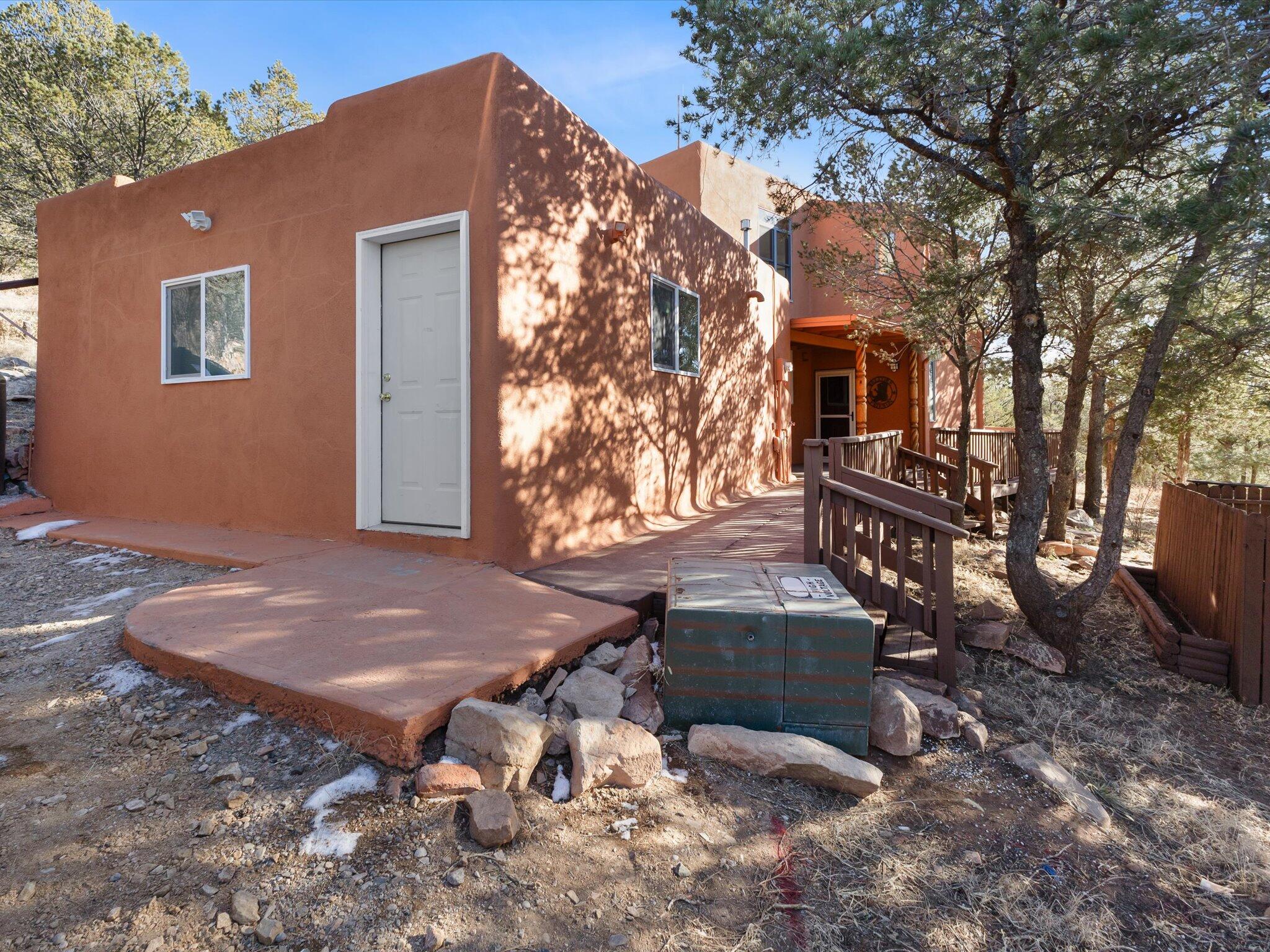 78 Roadrunner Road, Las Vegas, New Mexico image 2