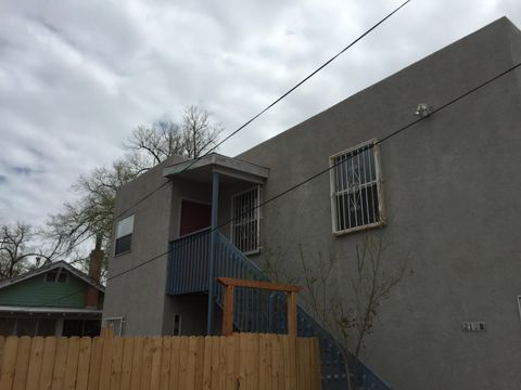 Photo of 213 Princeton Drive SE #C, Albuquerque, NM 87106 (MLS # 1092202)