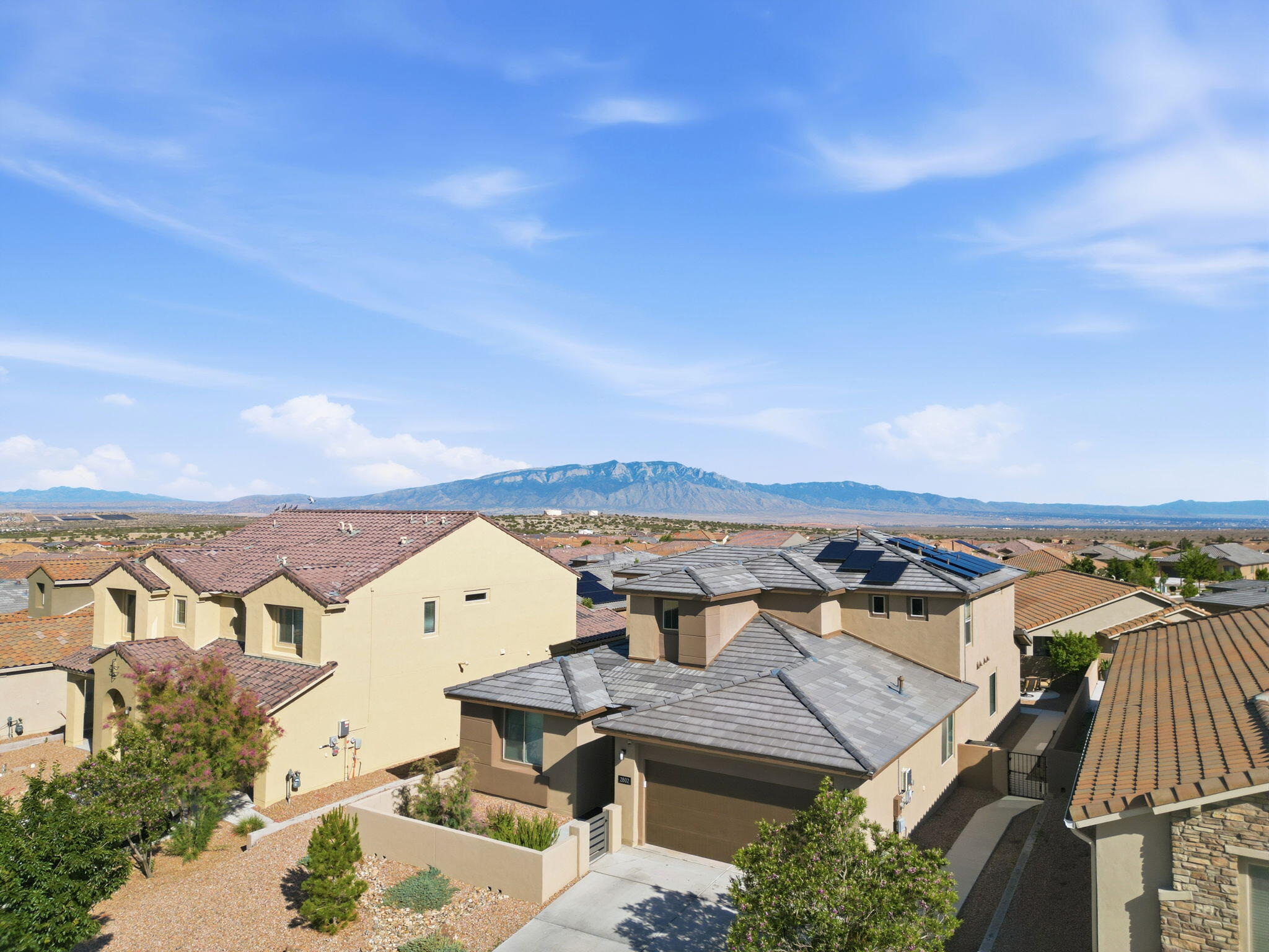 2802 Kings Canyon Loop NE
