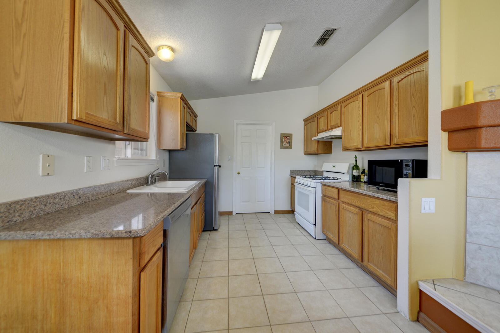 2327 Brackley Drive, Albuquerque, New Mexico image 16
