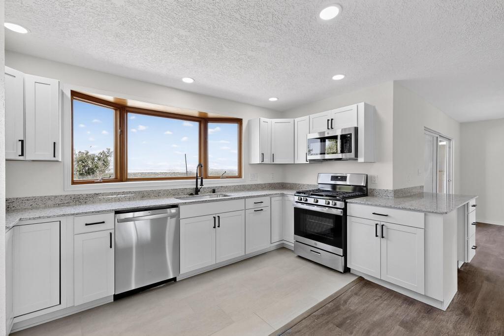 320 TARPON Avenue SE