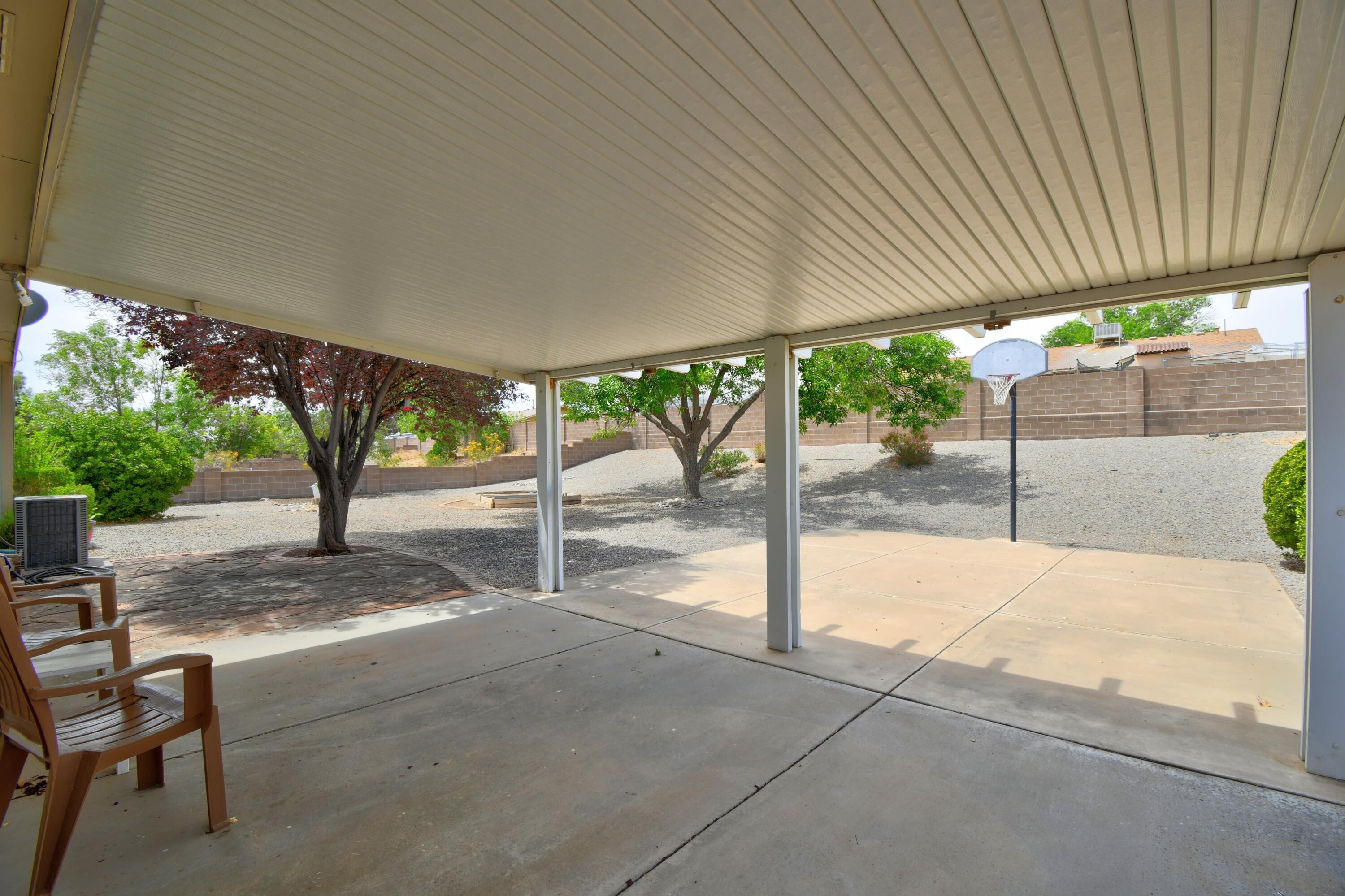 2575 Diamond Peak Drive, Rio Rancho, New Mexico image 18