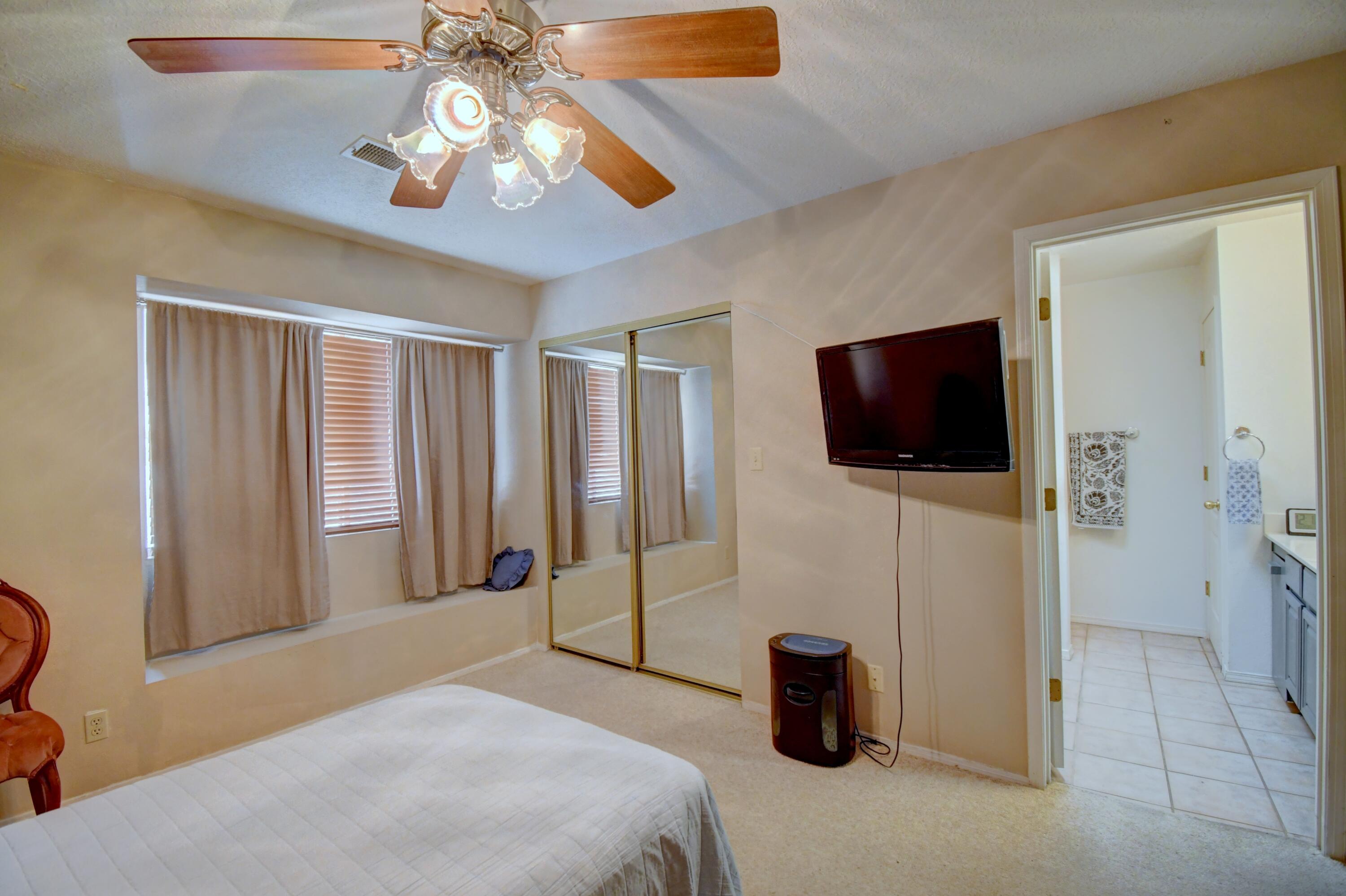 2575 Diamond Peak Drive, Rio Rancho, New Mexico image 11