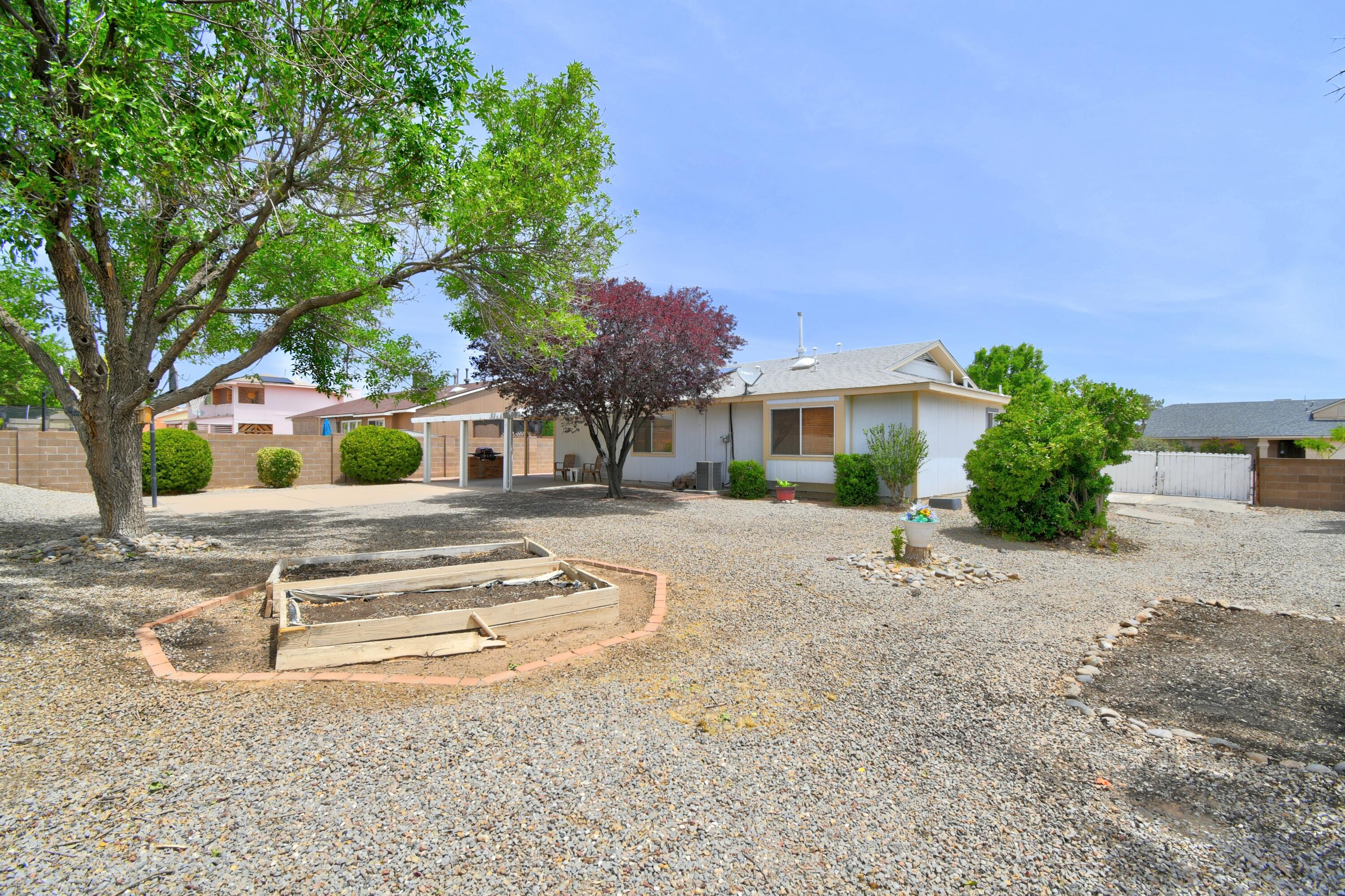 2575 Diamond Peak Drive, Rio Rancho, New Mexico image 19