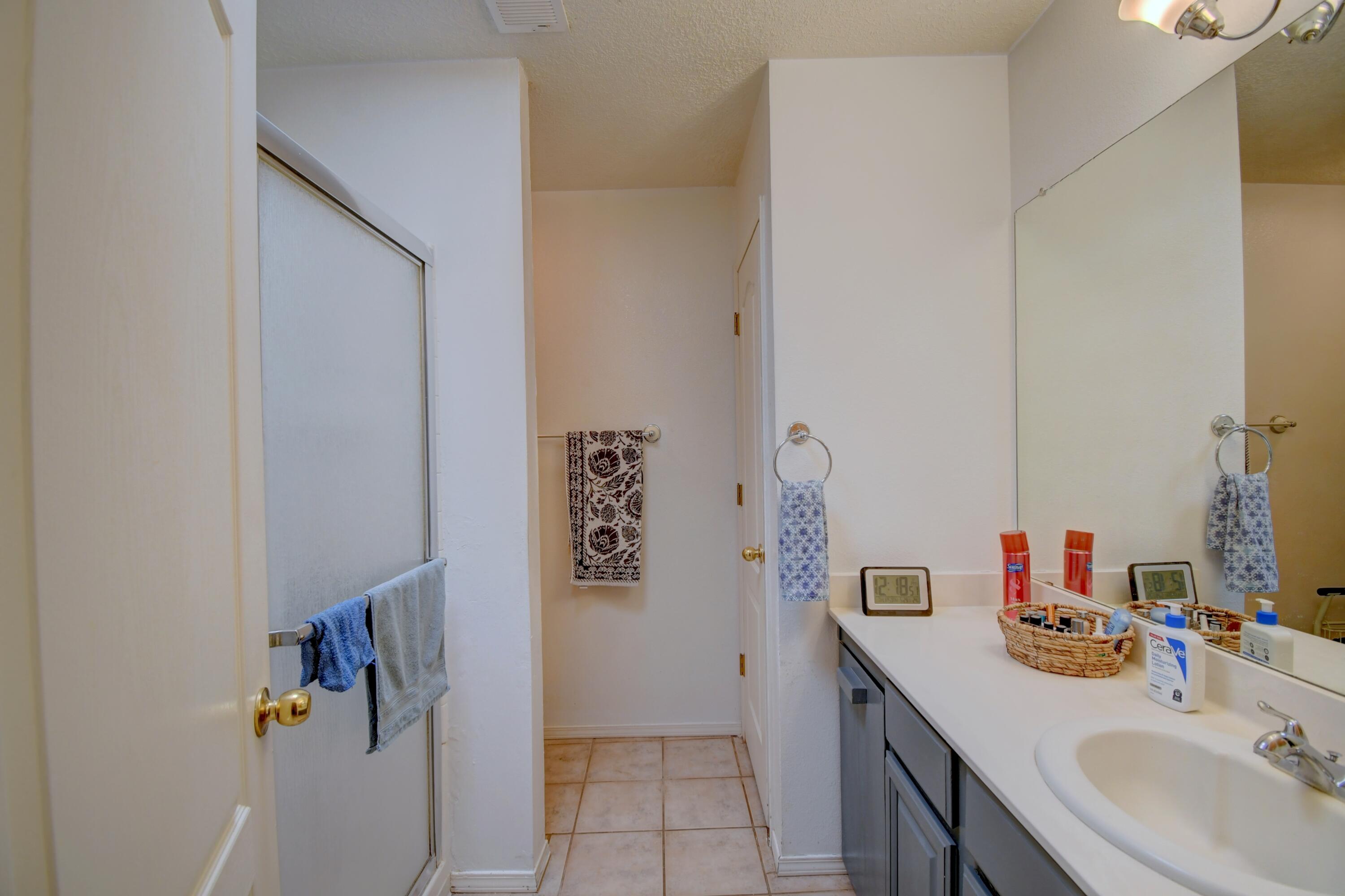 2575 Diamond Peak Drive, Rio Rancho, New Mexico image 12