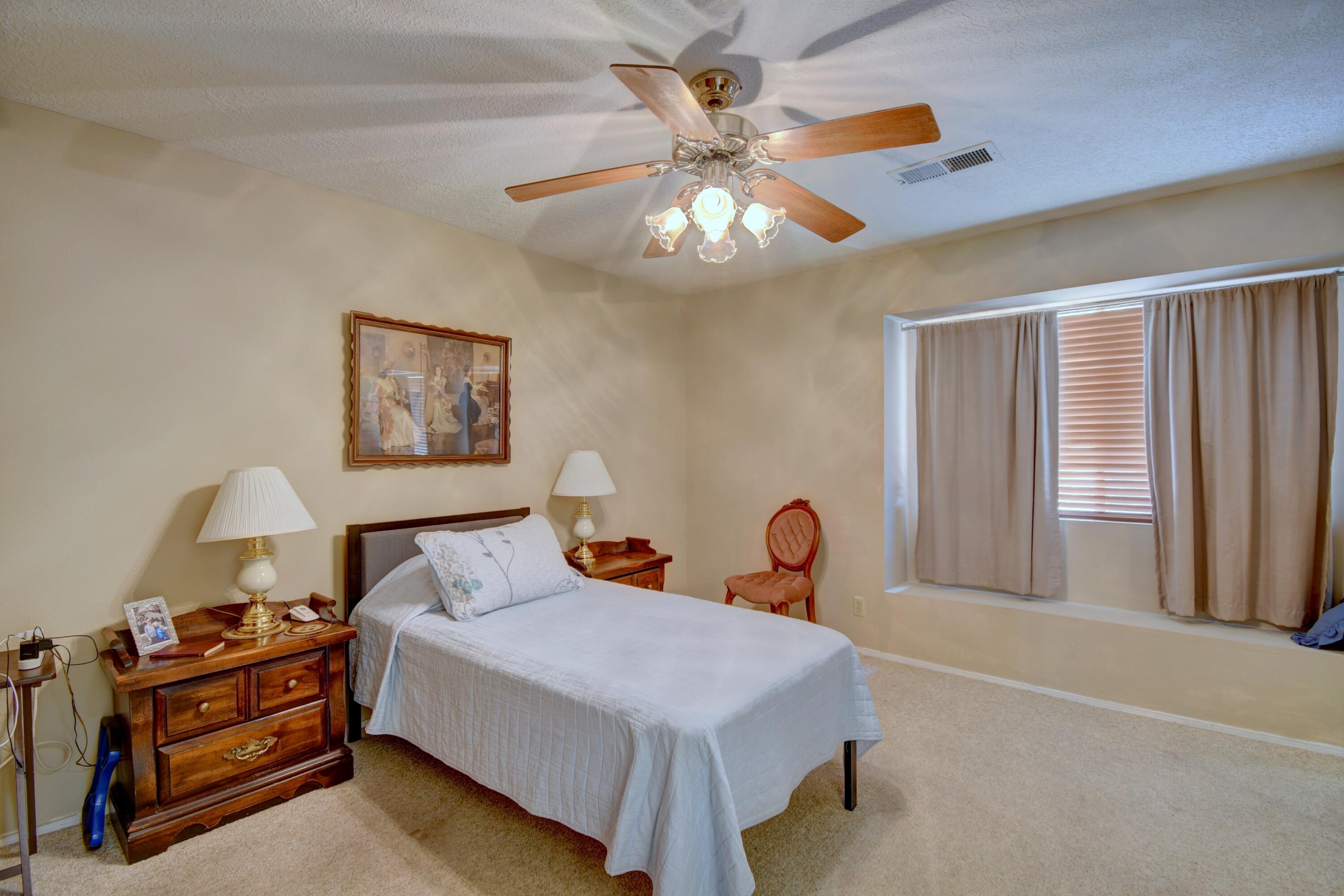 2575 Diamond Peak Drive, Rio Rancho, New Mexico image 10