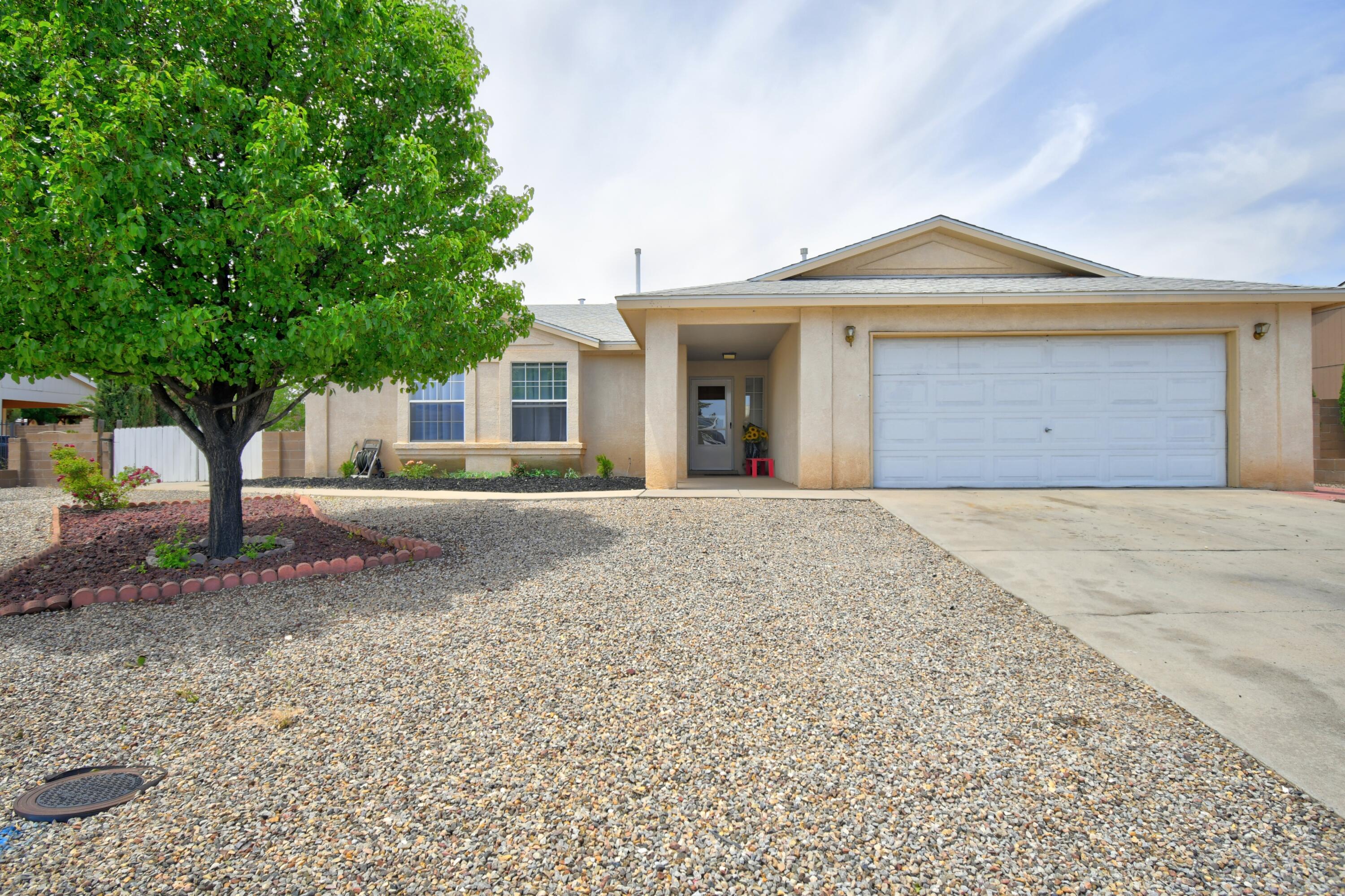 2575 Diamond Peak Drive, Rio Rancho, New Mexico image 1
