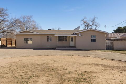 Homes For Sale - 1048 Goff Boulevard<br/> Bernalillo County, Albuquerque, NM 87105
