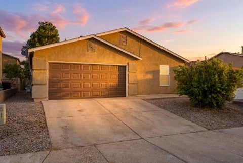Homes For Sale - 10135 High Range Road<br/> Albuquerque, NM 87121