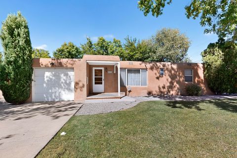 Photo of 2619 Zearing Avenue NW, Albuquerque, NM 87104 (MLS # 1093936)