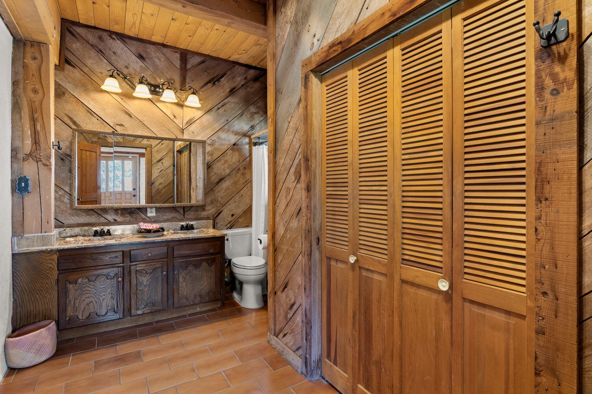 Photo 44 of 67 of 82 Edmundo Road house