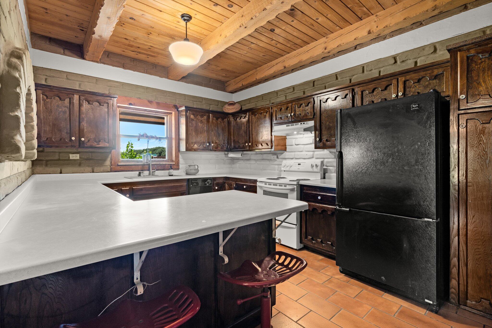 Photo 10 of 67 of 82 Edmundo Road house