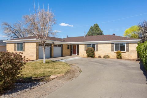 9517 Dona Marguerita Avenue NE Albuquerque NM 87111