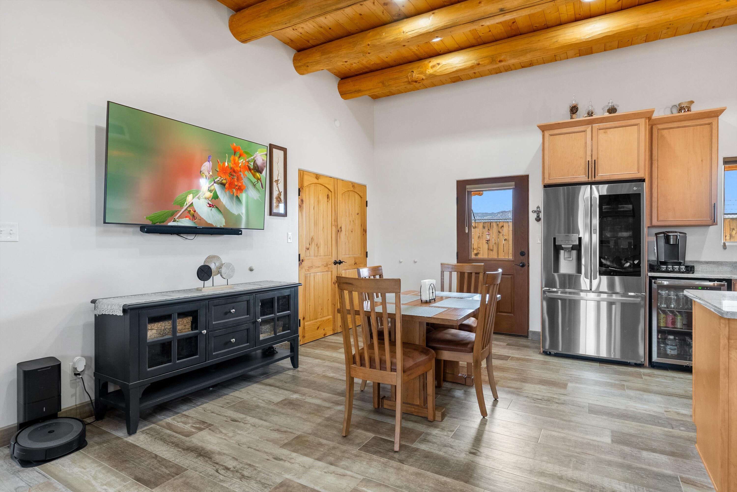 27 Medina Lane, Taos, New Mexico image 8