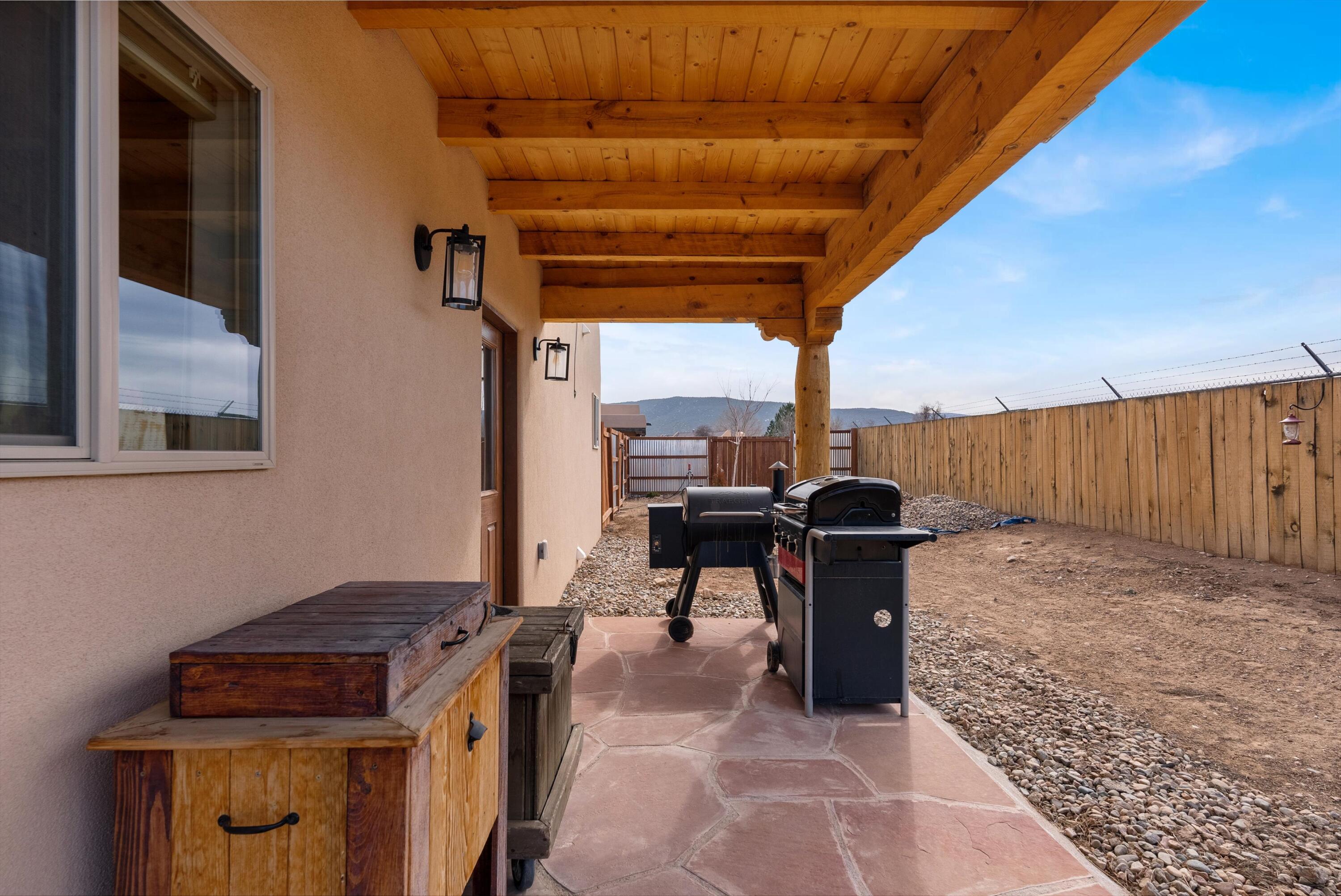 27 Medina Lane, Taos, New Mexico image 32