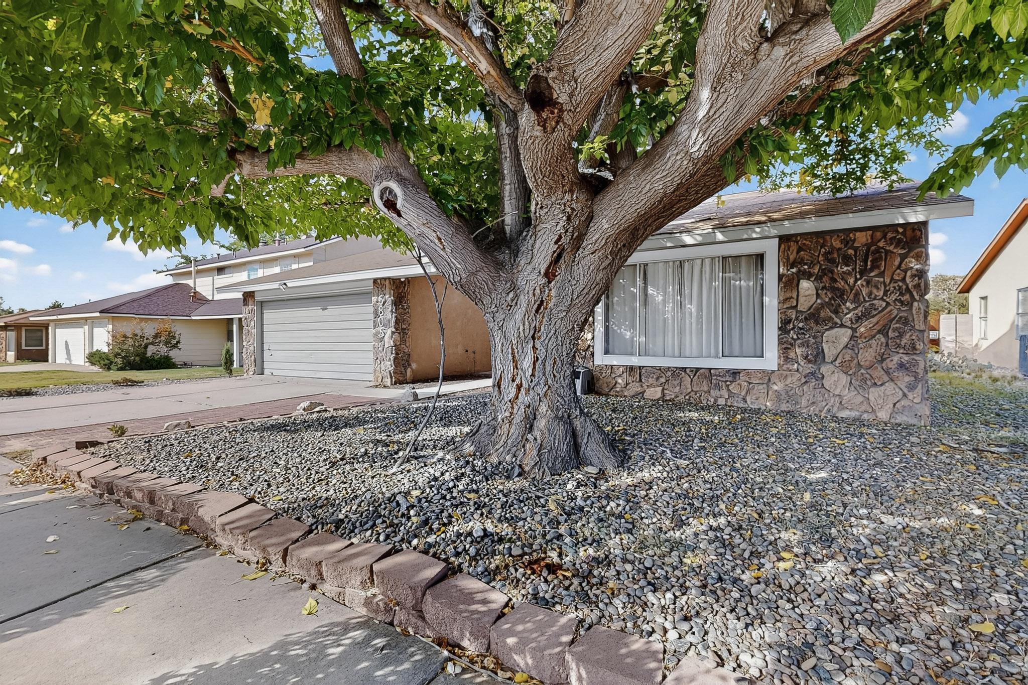 5805 Chimayo Drive NW