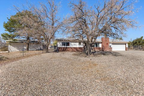 1105 Robin Road SE Rio Rancho NM 87124