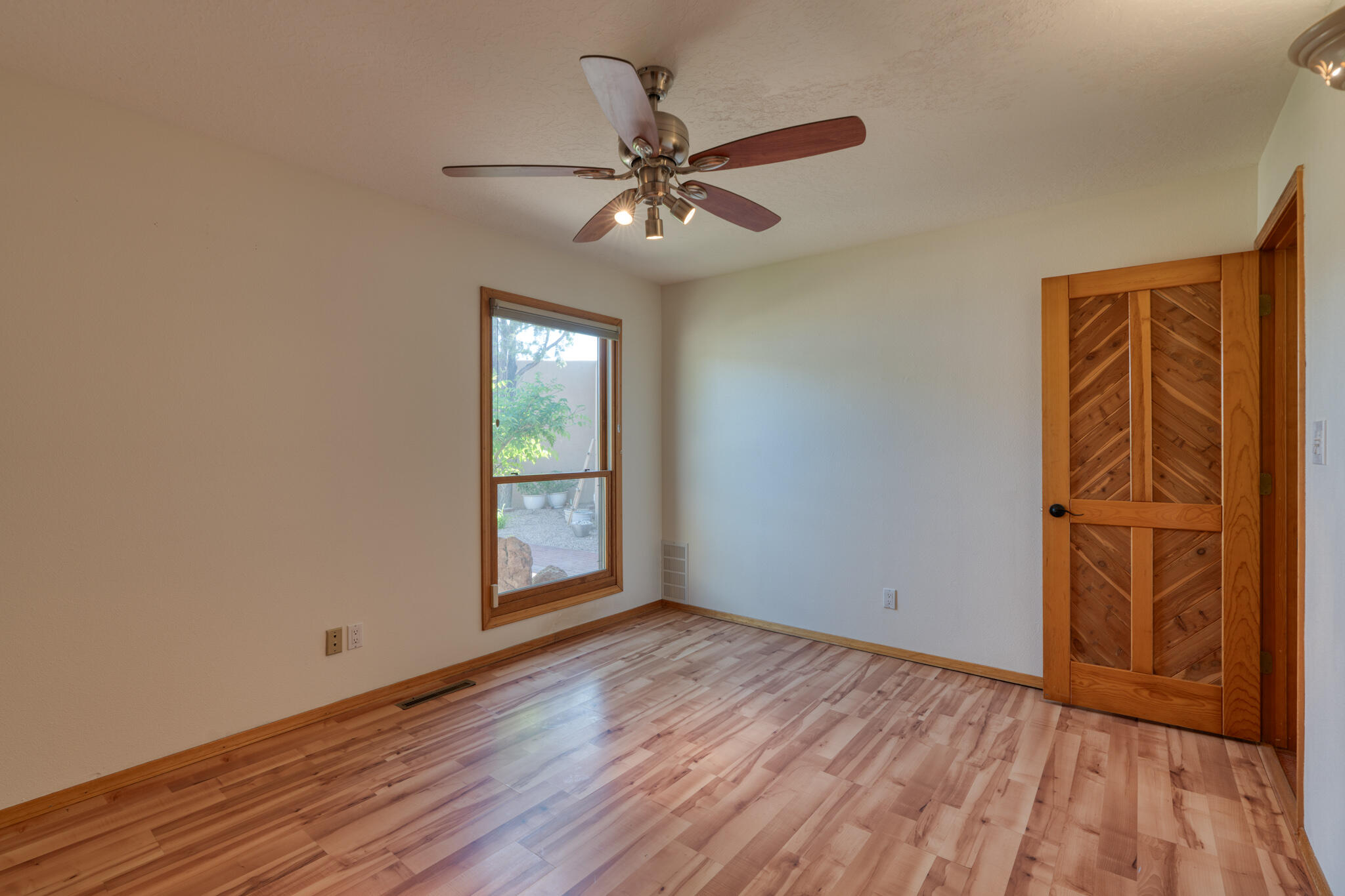 1317 W Meadowlark Lane, Corrales, New Mexico image 38