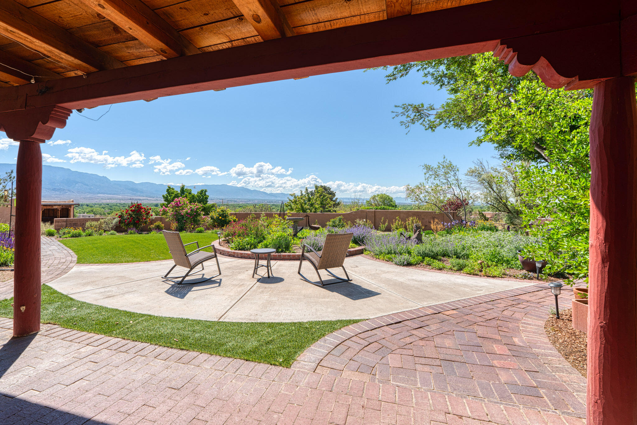 1317 W Meadowlark Lane, Corrales, New Mexico image 1