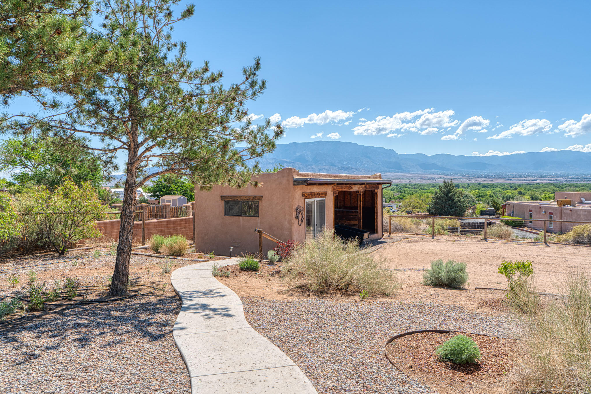 1317 W Meadowlark Lane, Corrales, New Mexico image 10